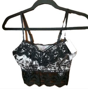 NO BOUNDARIES Black Lace Trim Bralette NWT